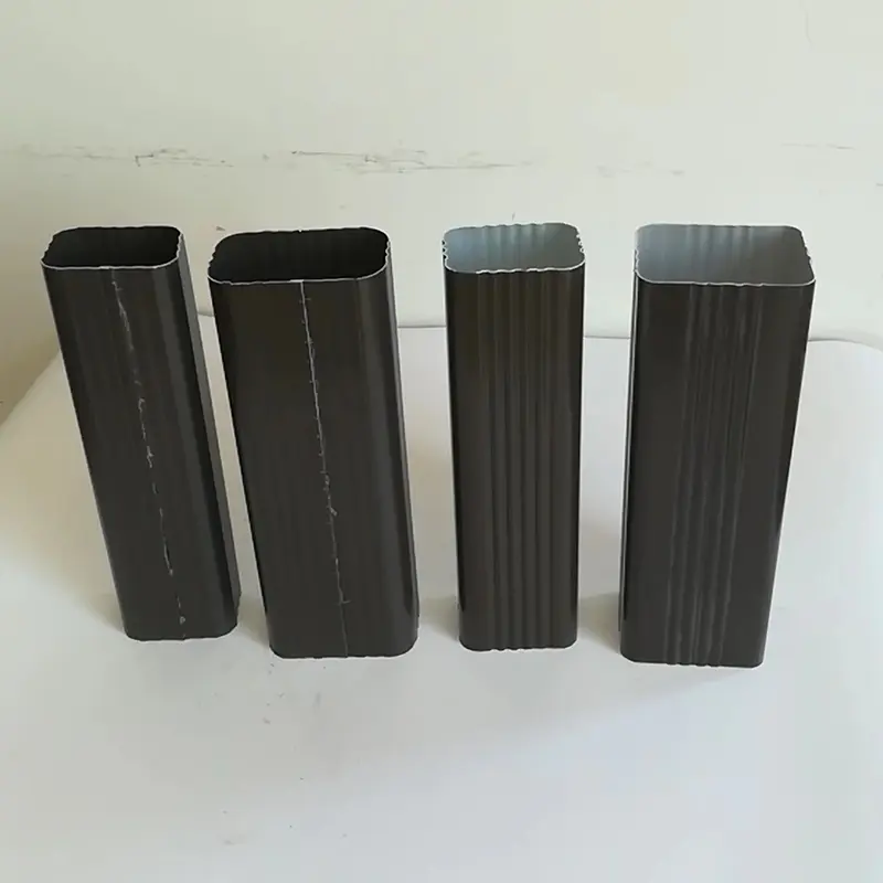 Downpipe din aluminiu acoperit cu culoare