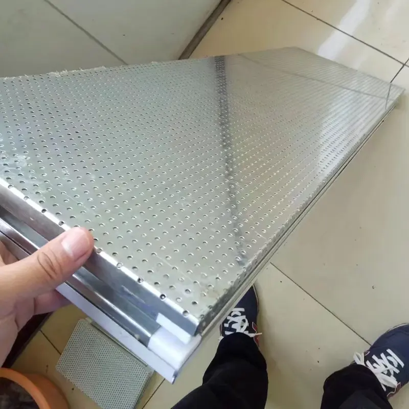 Panouri pentru cameră curată, care absorb sunetul realizat manual