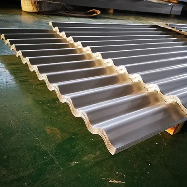 Panouri metalice de perete